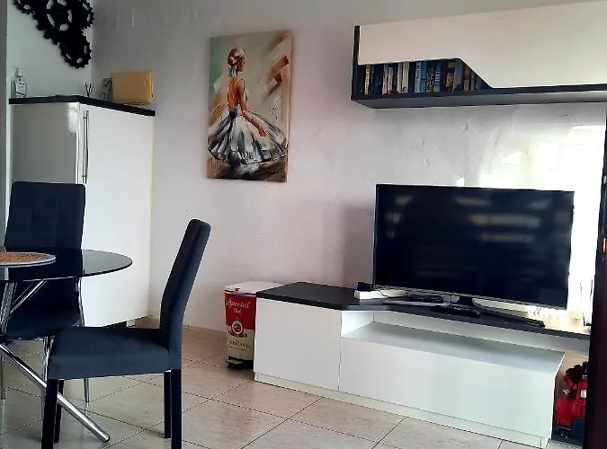 Sun Beach Caleta 24