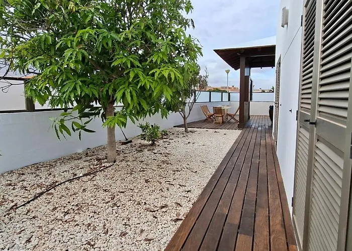 Villa Melania Paradise - Jacuzzi, Private Pool, Gym, Minigolf, Chill Terrace, 4 Bedrooms